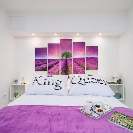 Laneta Apartment *