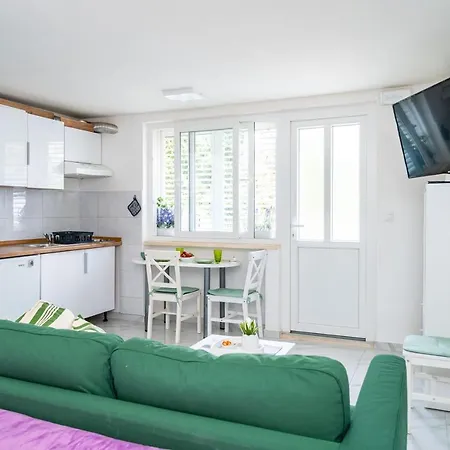 Laneta Apartment